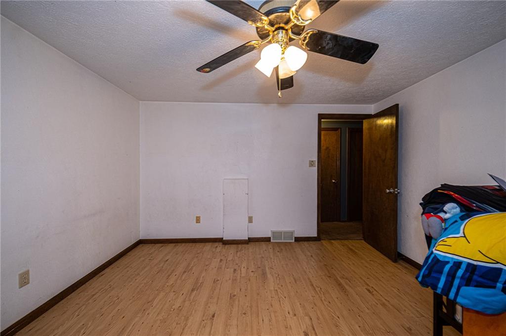 1896 Sohn Road Aliquippa, PA 15001 - Photo 16 of 25 Gallery Image 16