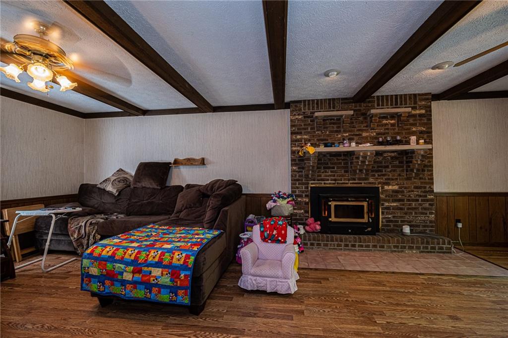 1896 Sohn Road Aliquippa, PA 15001 - Photo 6 of 25 Gallery Image 6