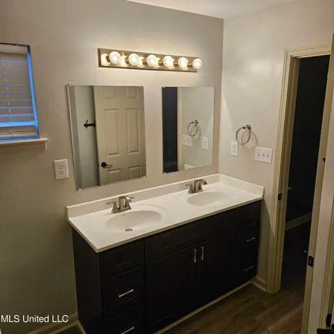 $1,800 | 8349 Regal Bend Drive, Olive Branch, MS 38654