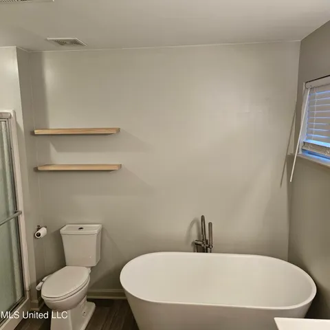 $1,800 | 8349 Regal Bend Drive, Olive Branch, MS 38654