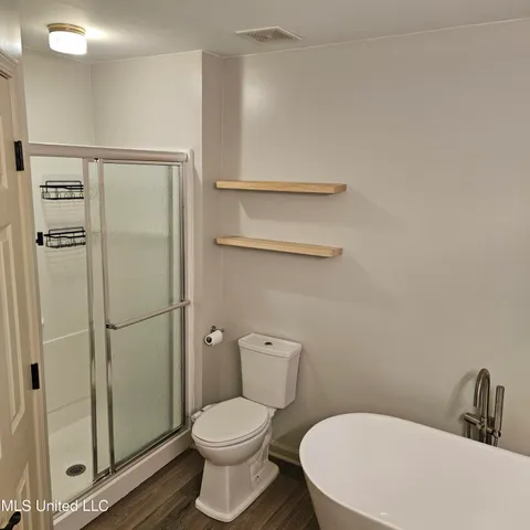 $1,800 | 8349 Regal Bend Drive, Olive Branch, MS 38654