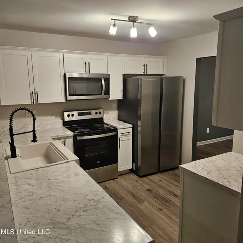 $1,800 | 8349 Regal Bend Drive, Olive Branch, MS 38654