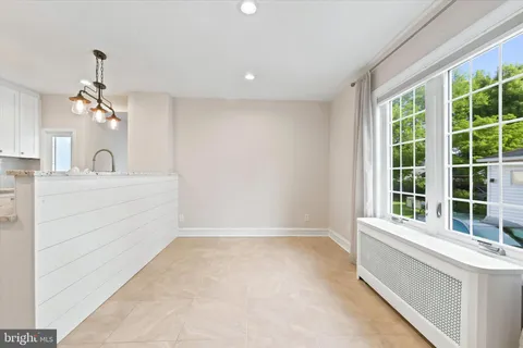 $3,250 | 204 Harding Avenue, Havertown, PA 19083