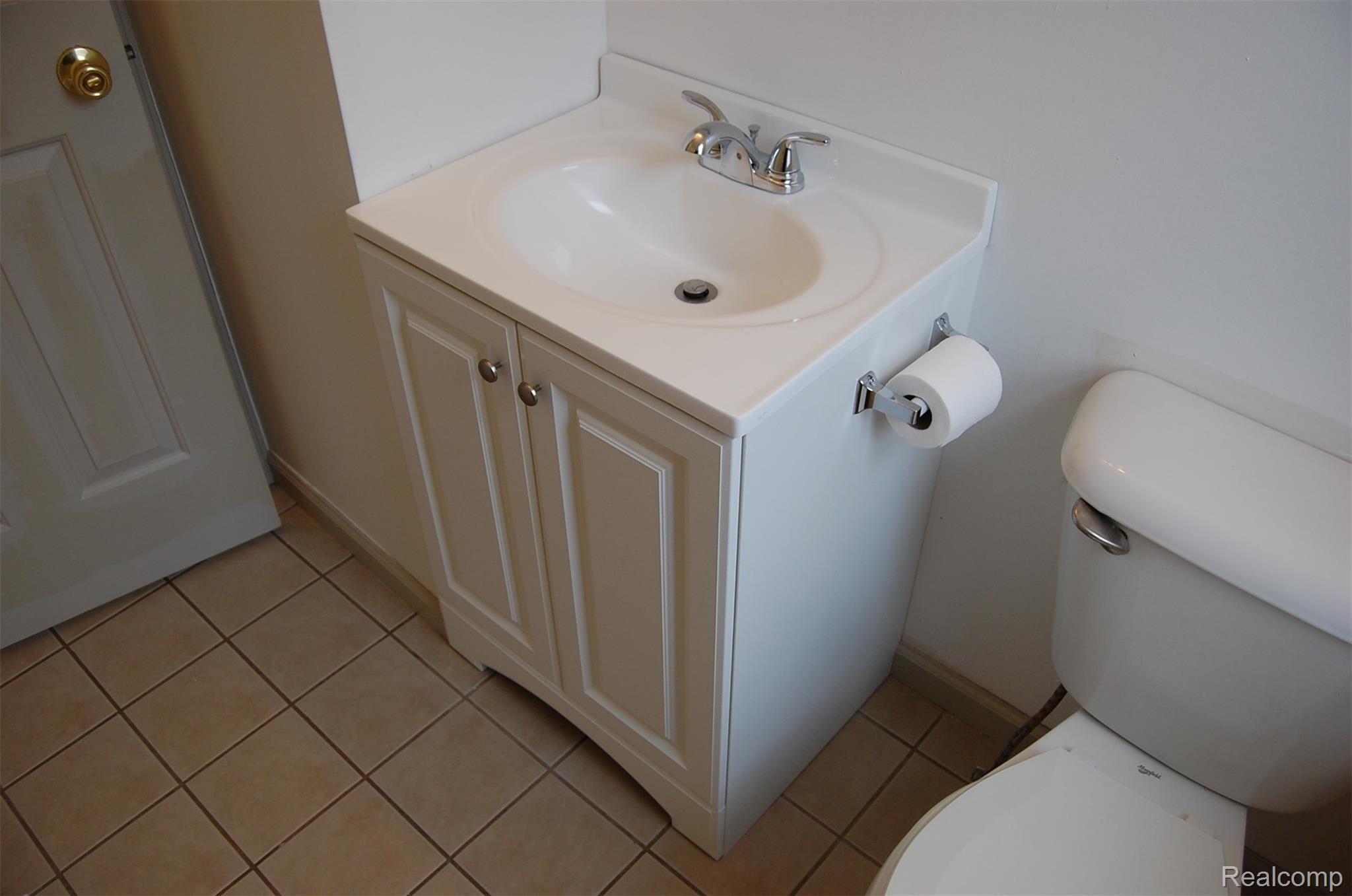 407 Frazier Street River Rouge, MI 48218 - Photo 8 of 18 DSC_0029.JPG