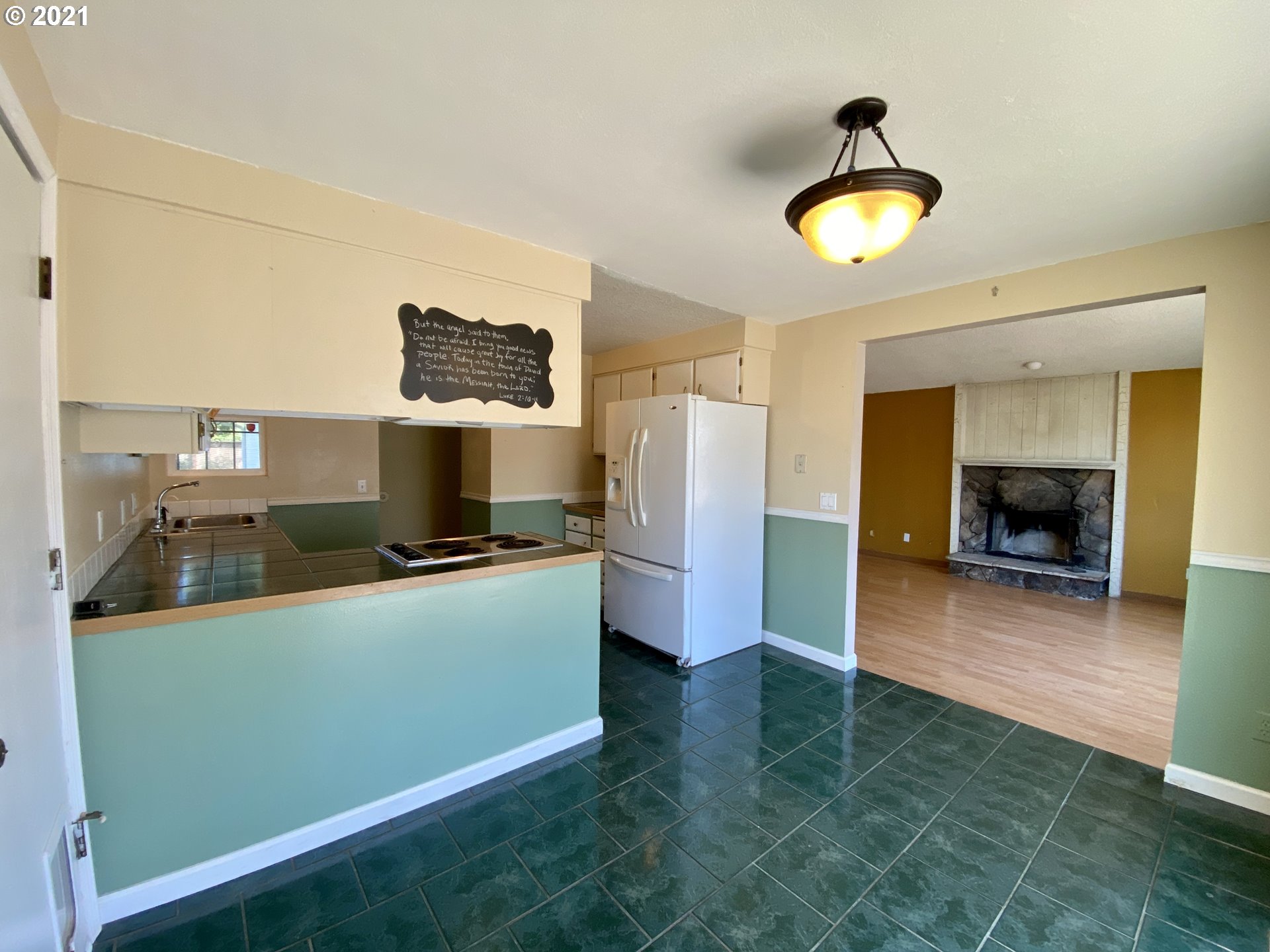 7155 A Street Springfield, OR 97478 - Photo 2 of 23