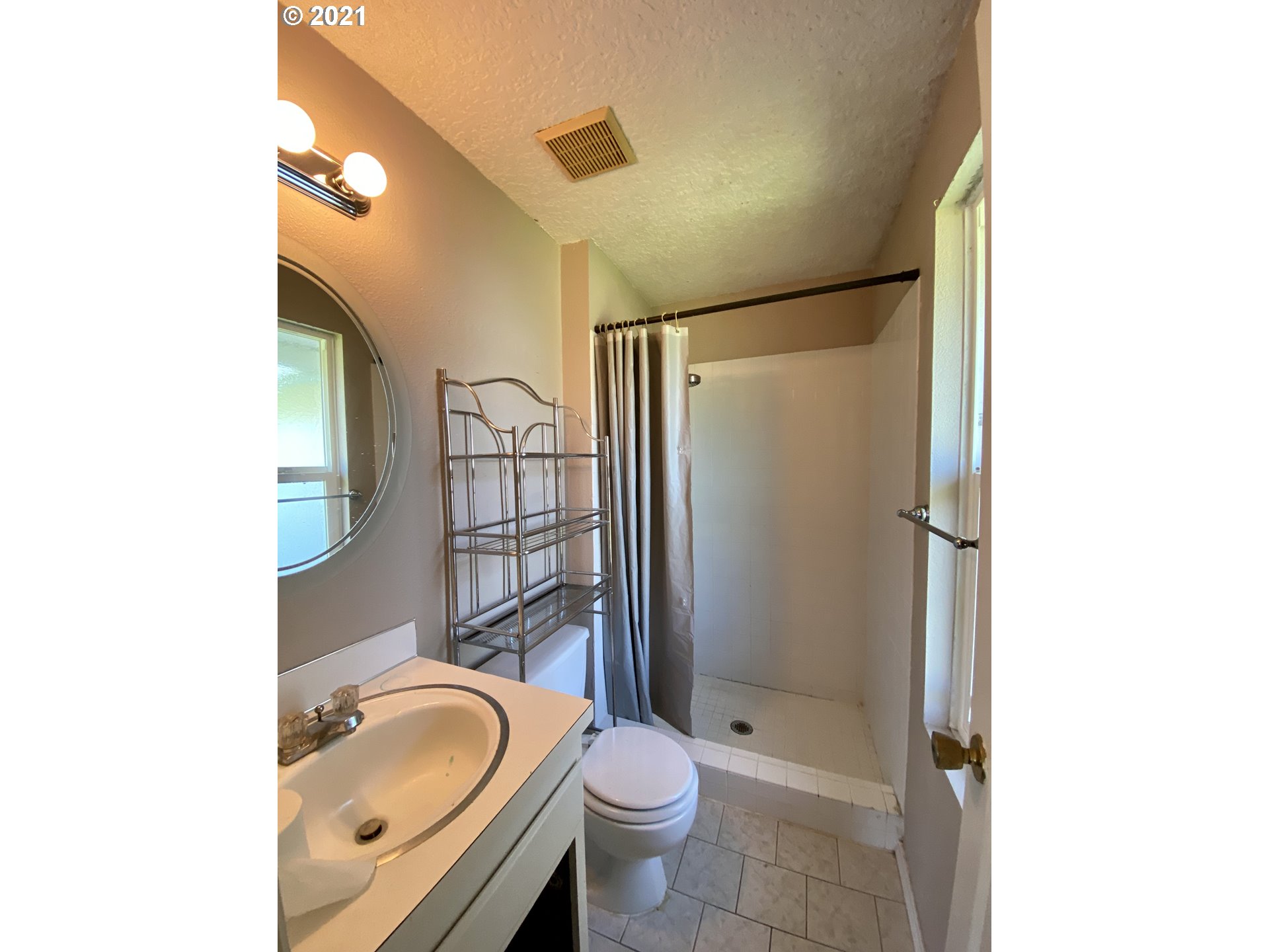 7155 A Street Springfield, OR 97478 - Photo 15 of 23