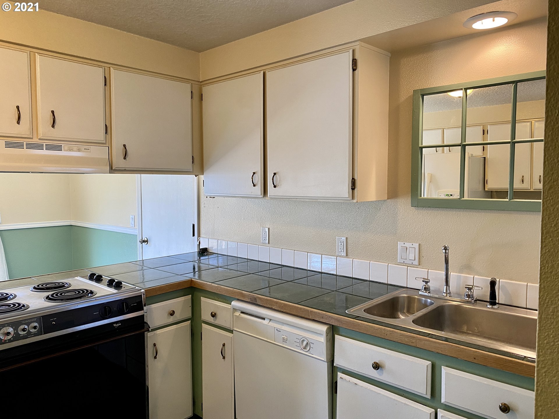 7155 A Street Springfield, OR 97478 - Photo 3 of 23