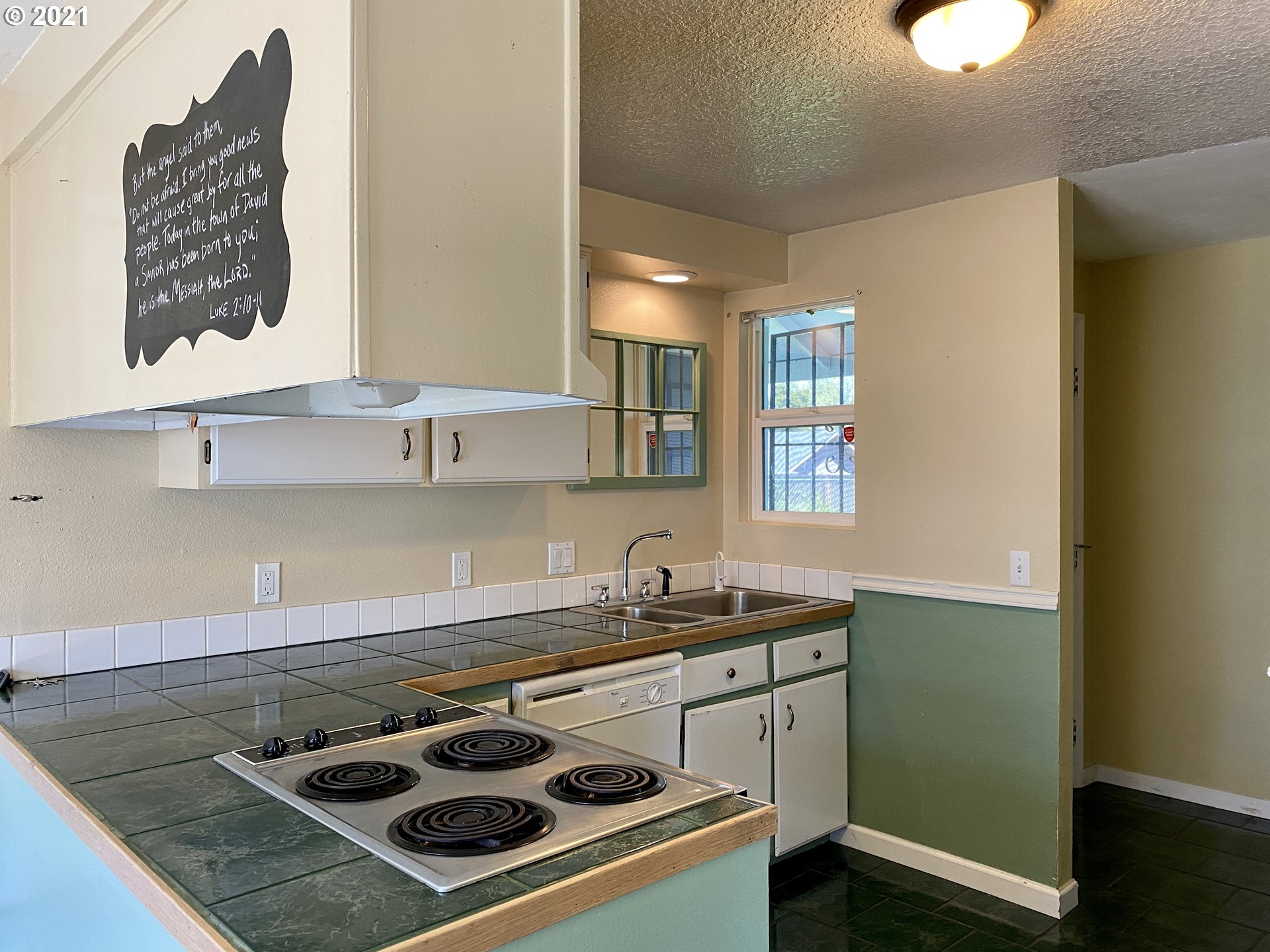 7155 A Street Springfield, OR 97478 - Photo 4 of 23