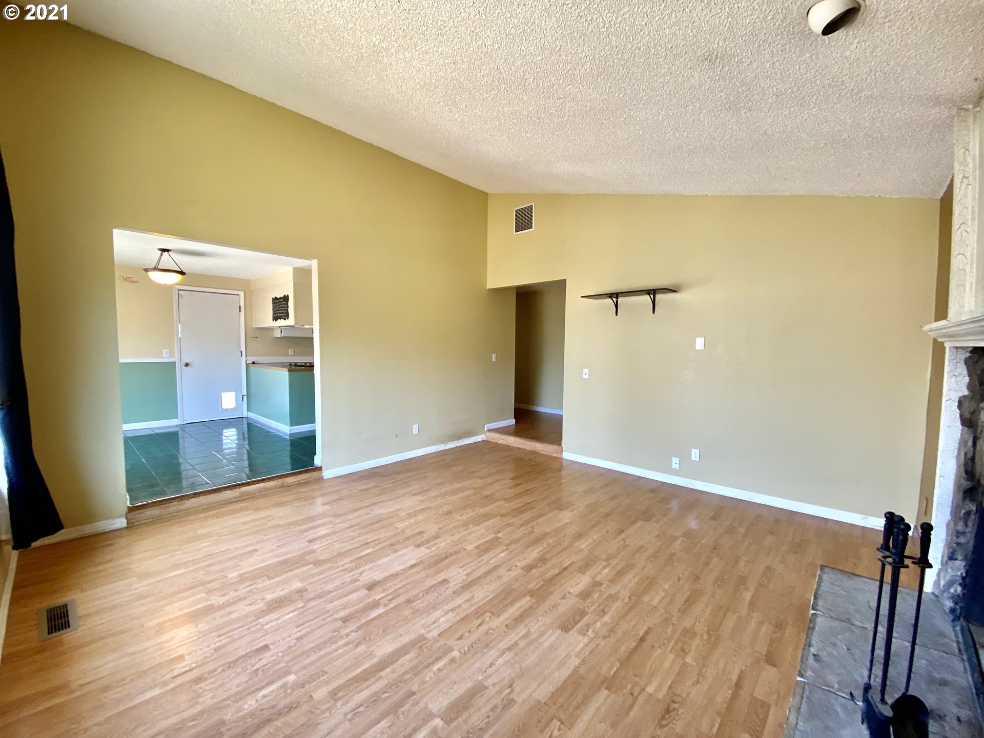 7155 A Street Springfield, OR 97478 - Photo 6 of 23