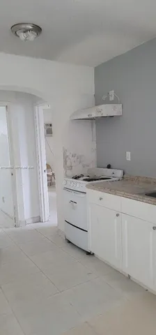 $1,950 | 1221 Northwest 42nd Street, Unit 1223, Miami, FL 33142