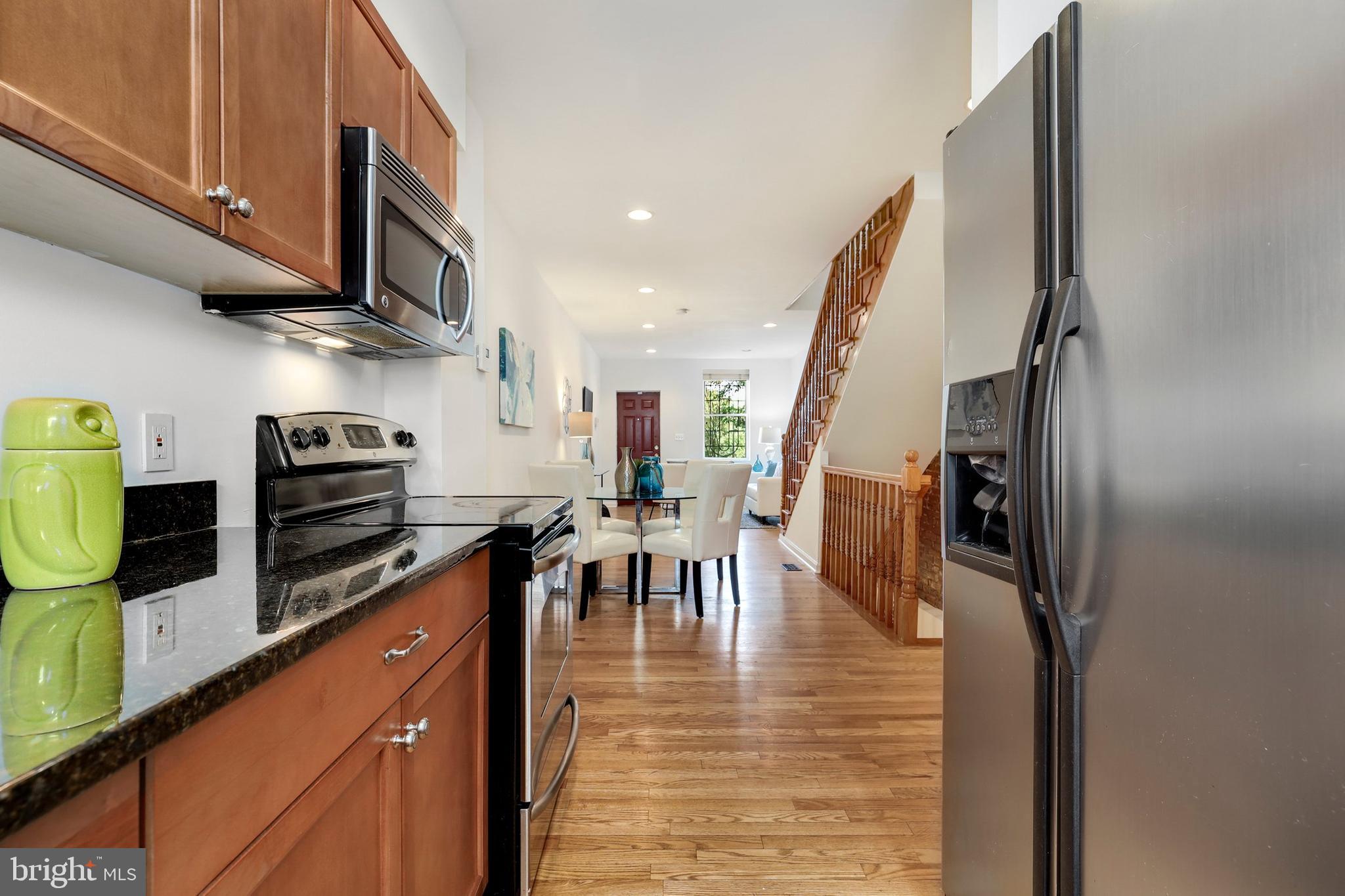 925 Potomac Avenue Southeast Washington, DC 20003 - Photo 13 of 34