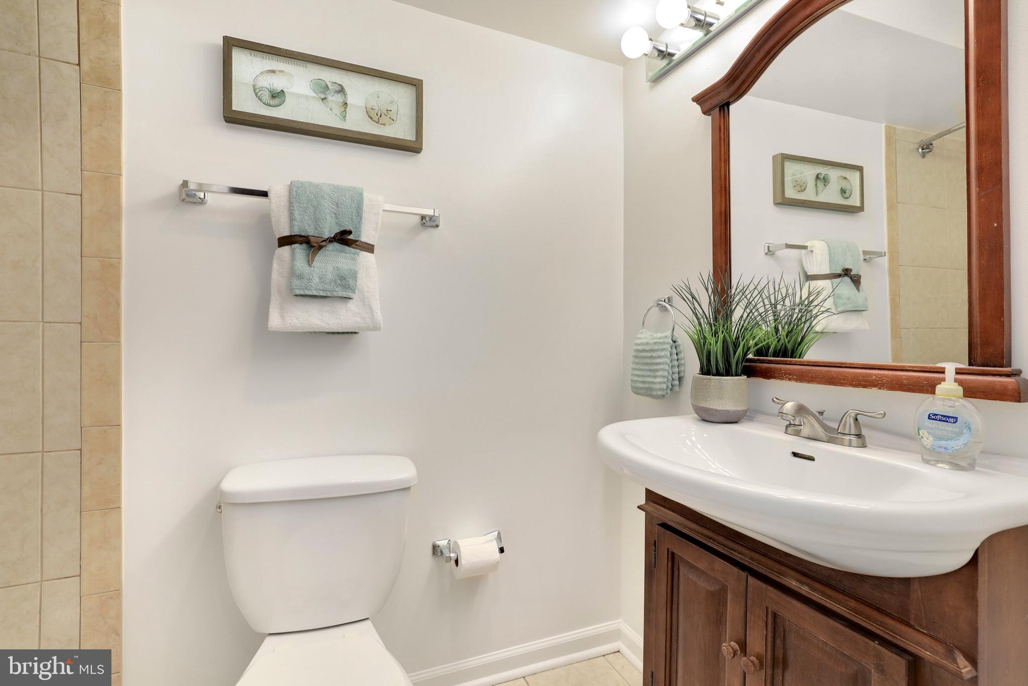 925 Potomac Avenue Southeast Washington, DC 20003 - Photo 18 of 34