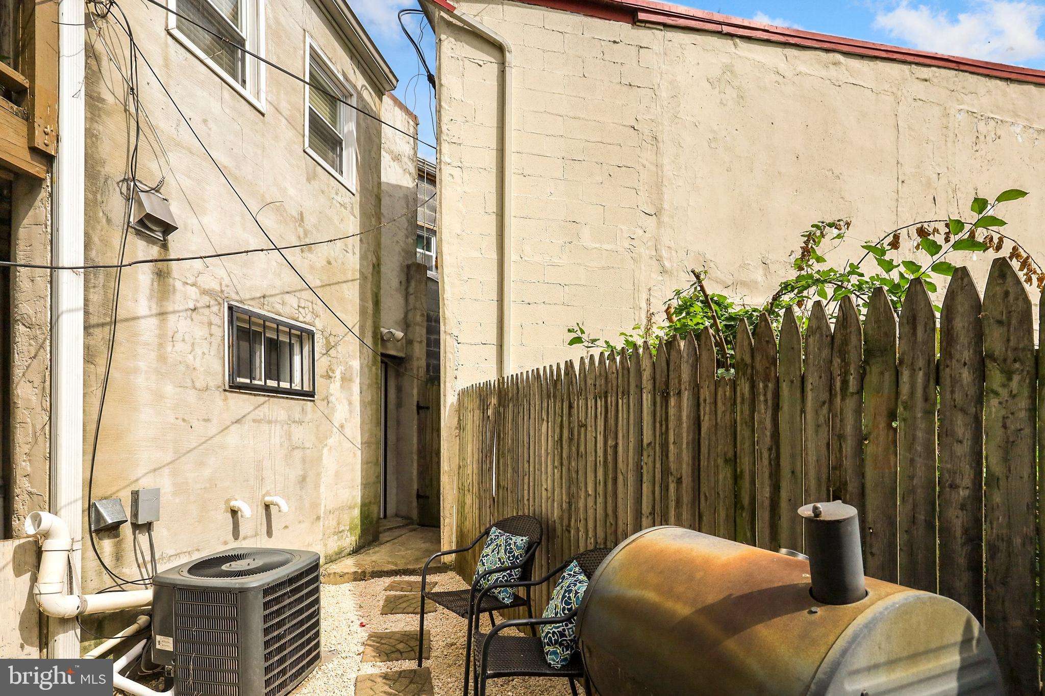 925 Potomac Avenue Southeast Washington, DC 20003 - Photo 28 of 34