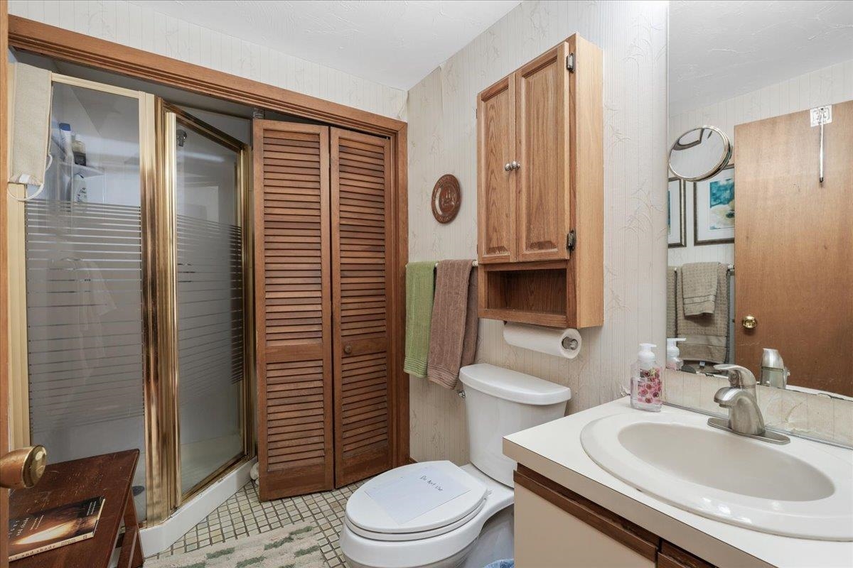 5 Tsienneto Road, Unit 47 Derry, NH 03038 - Photo 14 of 32