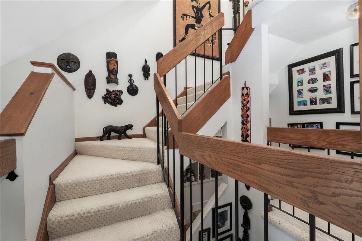 5 Tsienneto Road, Unit 47 Derry, NH 03038 - Photo 3 of 32