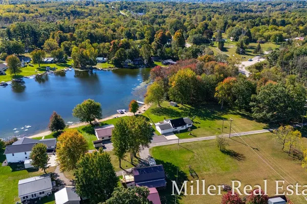 $499,900 | 32 B Drive, Hastings, MI 49058