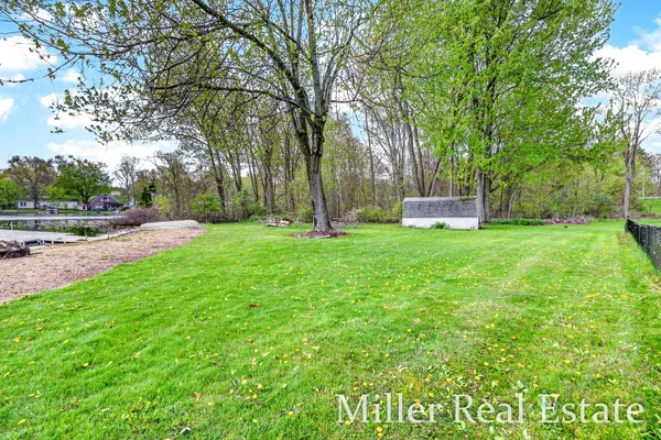 $499,900 | 32 B Drive, Hastings, MI 49058
