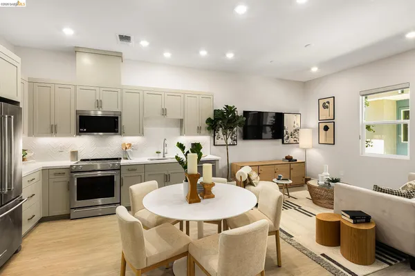 $805,000 | 28930 Parkridge Loop, Unit 106, Hayward, CA 94544