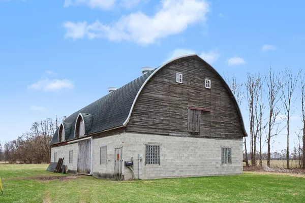 $1 | 53699 Flatbush Road, Three Rivers, MI 49093