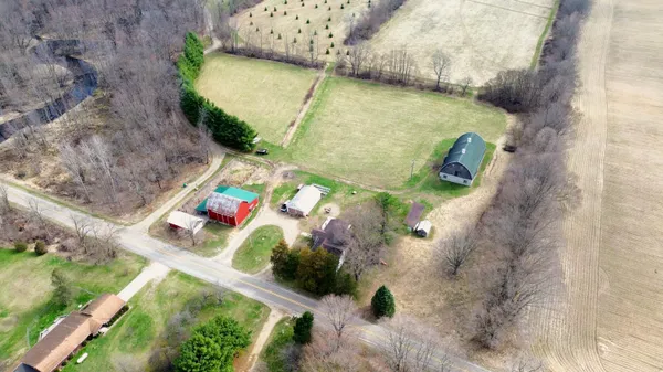 $1 | 53699 Flatbush Road, Three Rivers, MI 49093