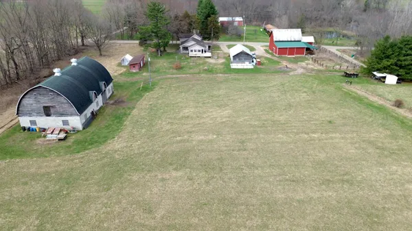 $1 | 53699 Flatbush Road, Three Rivers, MI 49093