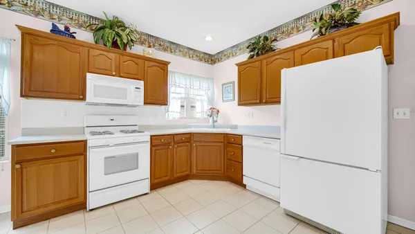 $249,000 | 308 Carnation Street Northeast, De Motte, IN 46310