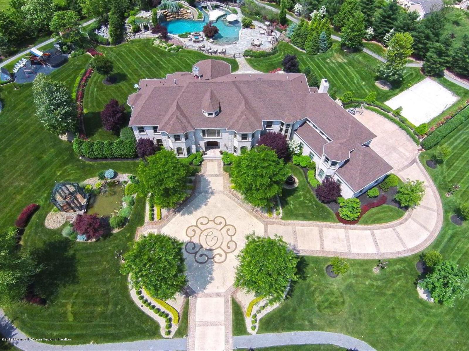 003_3.8 acres of grounds