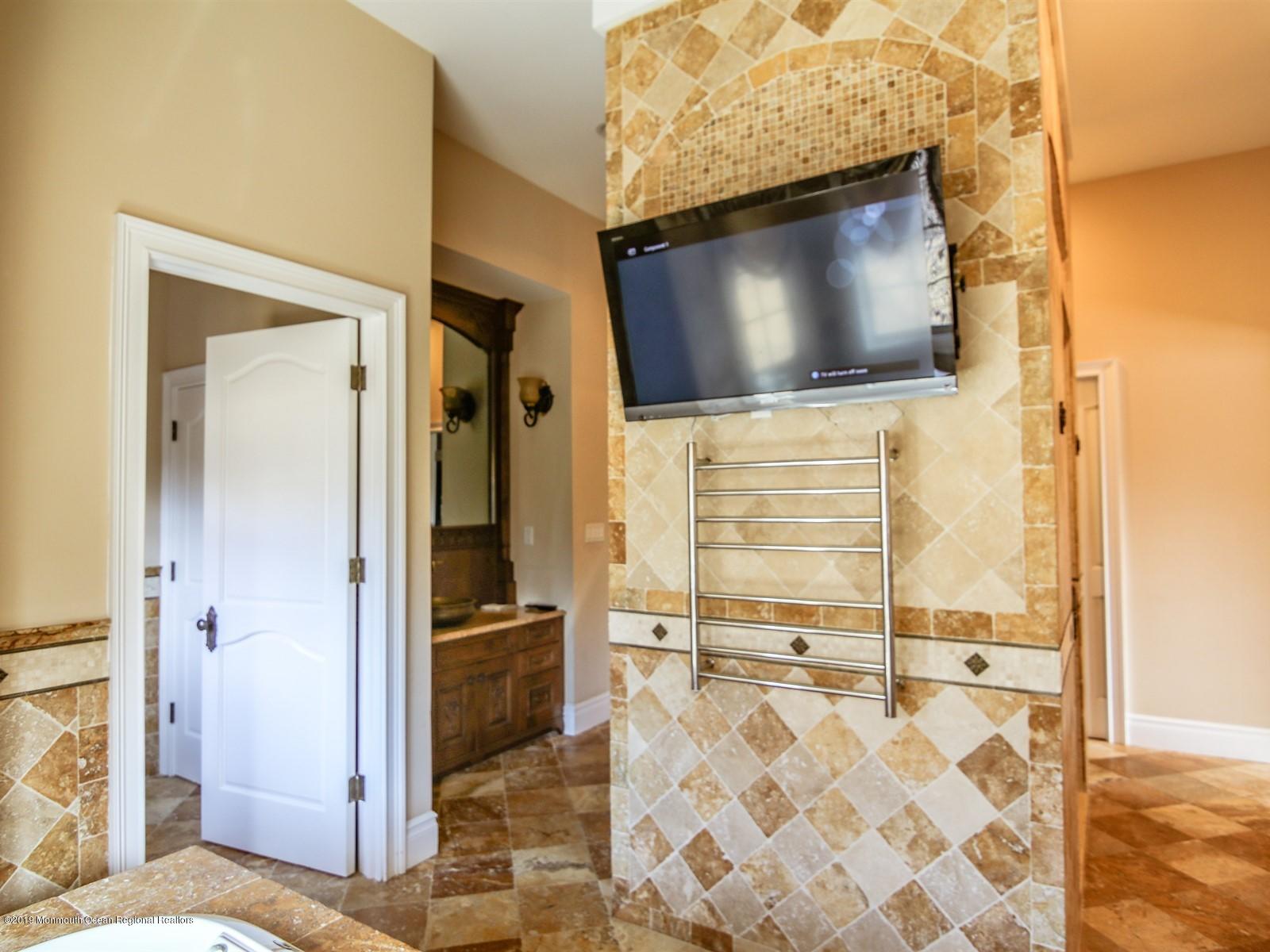 4 Michaels Way Colts Neck, NJ 07722 - Photo 50 of 68 042_MasterBath4