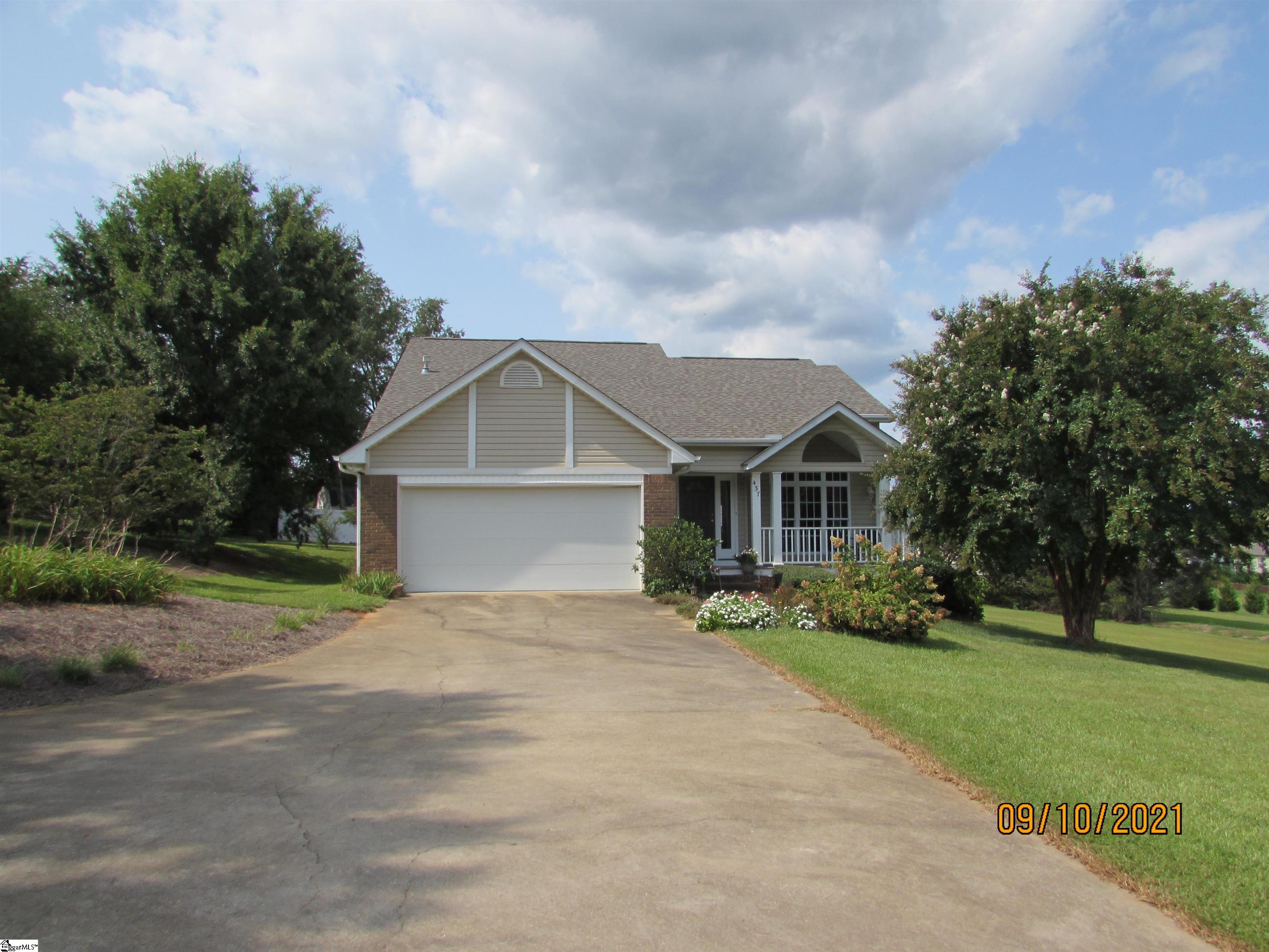 437 Meadow Ridge Road Easley, SC 29642 - Photo 1 of 25 Gallery Image 1