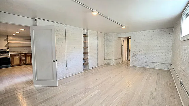 $1,600 | 5341 St Charles Avenue, Unit A, New Orleans, LA 70115