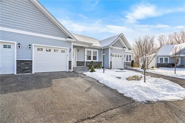 $490,000 | 1520 Chopmist Hill Road, Unit 14, Scituate, RI 02857