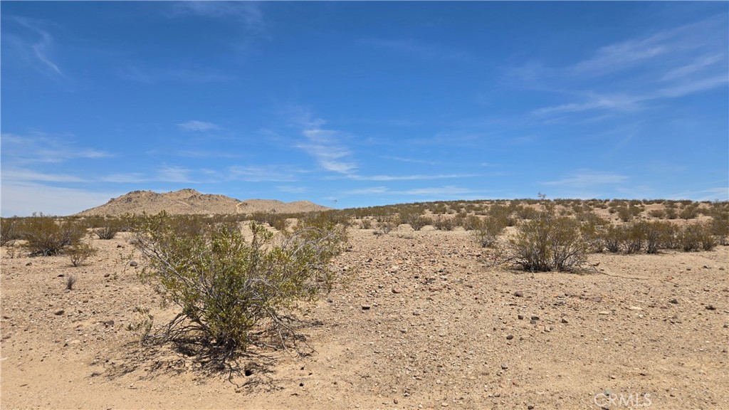 0 Vicinity 160th Street Edwards, CA 93523 - Photo 3 of 18 a view of sky view and mountain