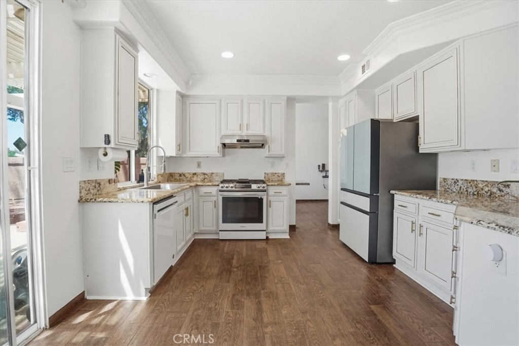 768 Ochee Circle Corona, CA 92879 - Photo 29 of 75