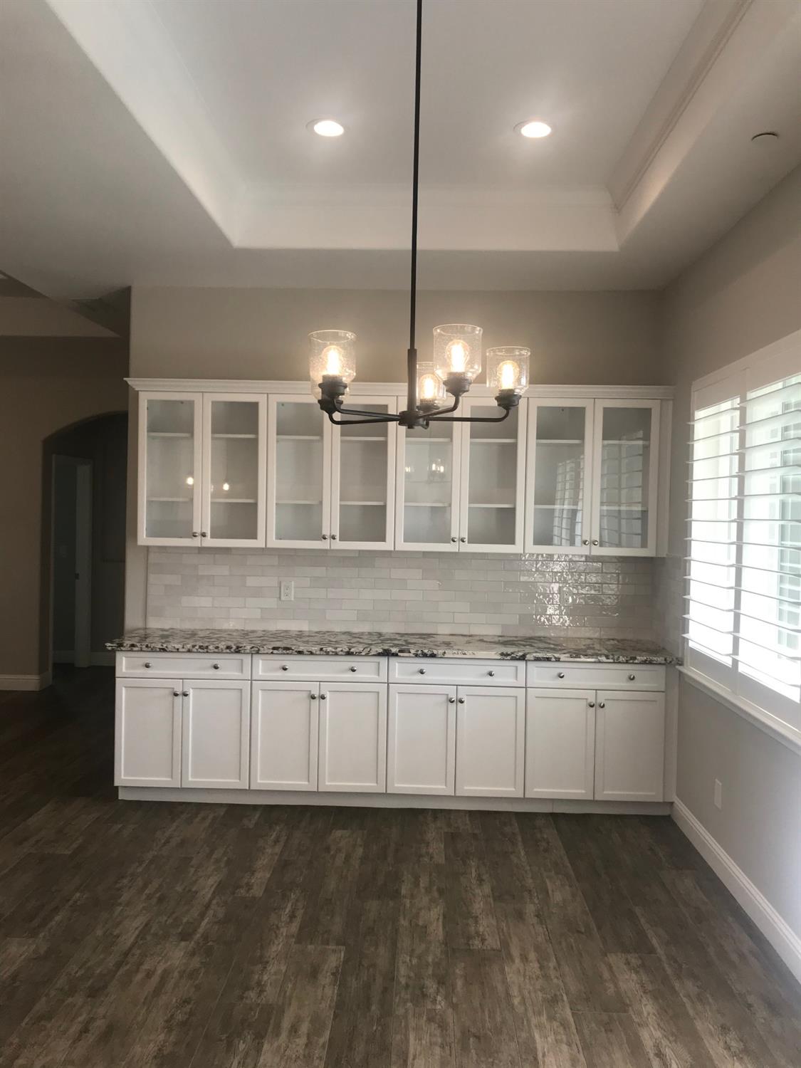 656 Alpine Way Madera, CA 93636 - Photo 3 of 9 Gallery Image 3