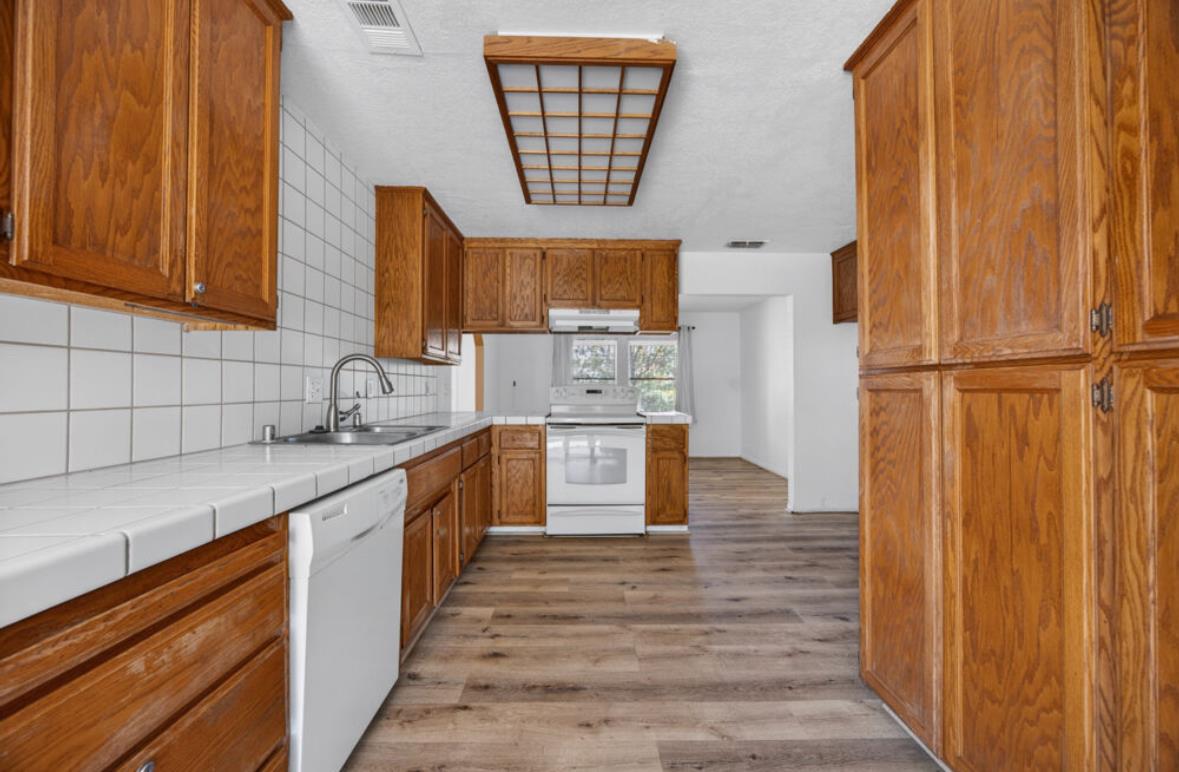 2709 Walnut Avenue Carmichael, CA 95608 - Photo 13 of 46