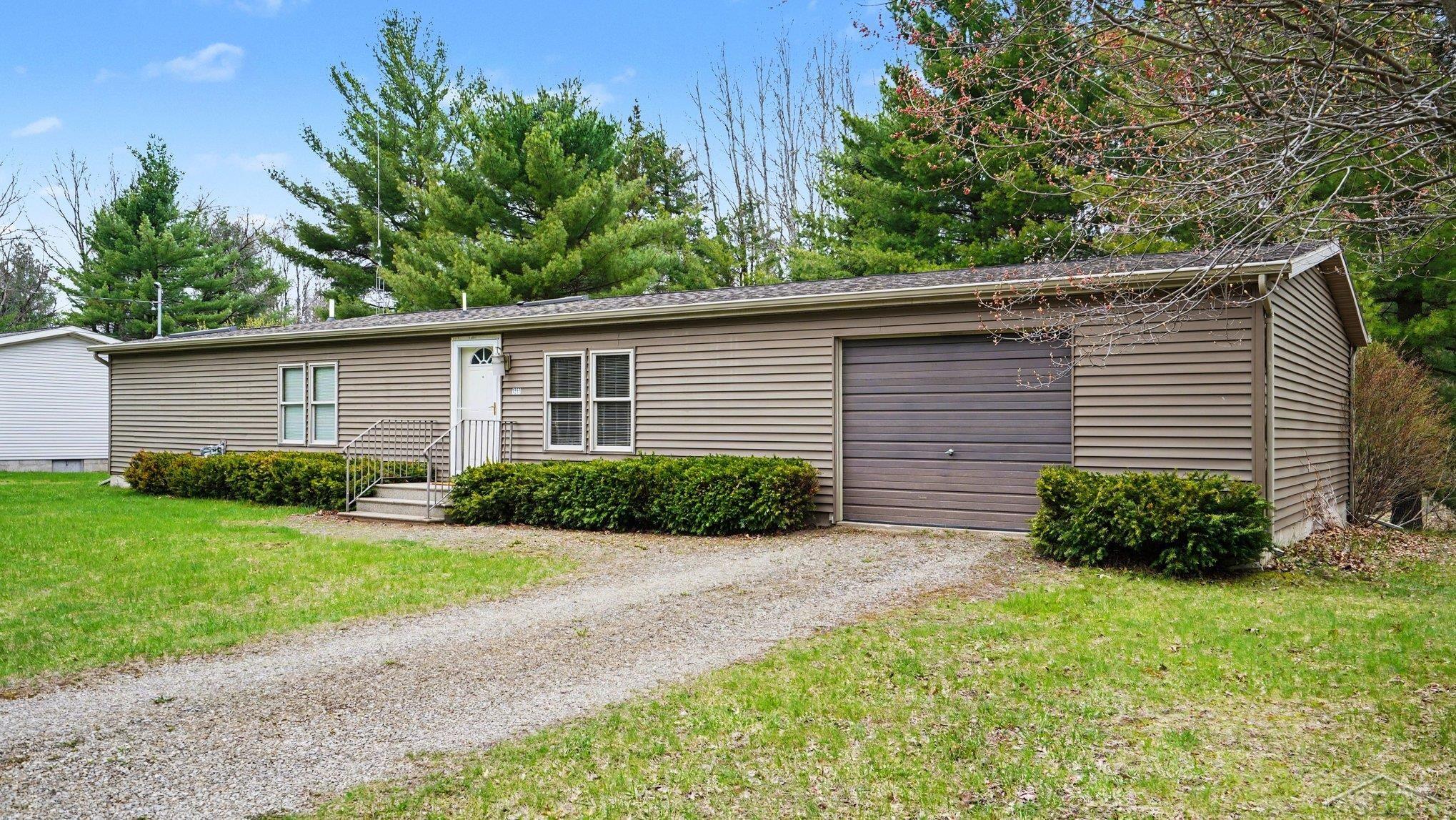 1553 Mills Road Prescott, MI 48756 - Photo 13 of 16