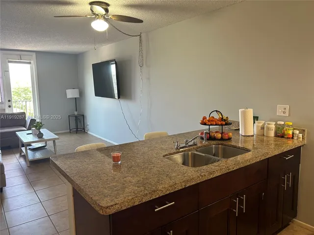 $1,500 | 2701 Riverside Drive, Unit 503B, Coral Springs, FL 33065
