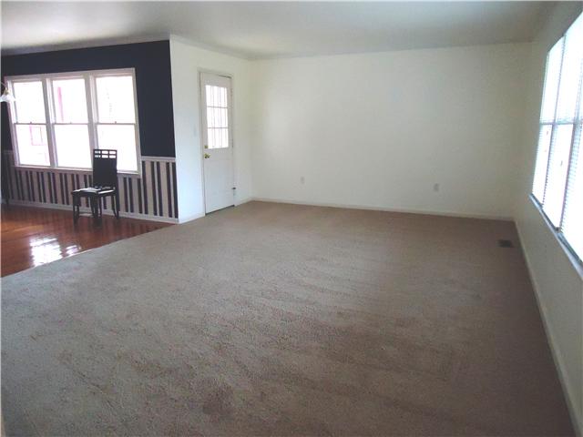 820 Hickory Ridge Trail Columbia, TN 38401 - Photo 10 of 20 Spacious family room with tons of light and new carpet...