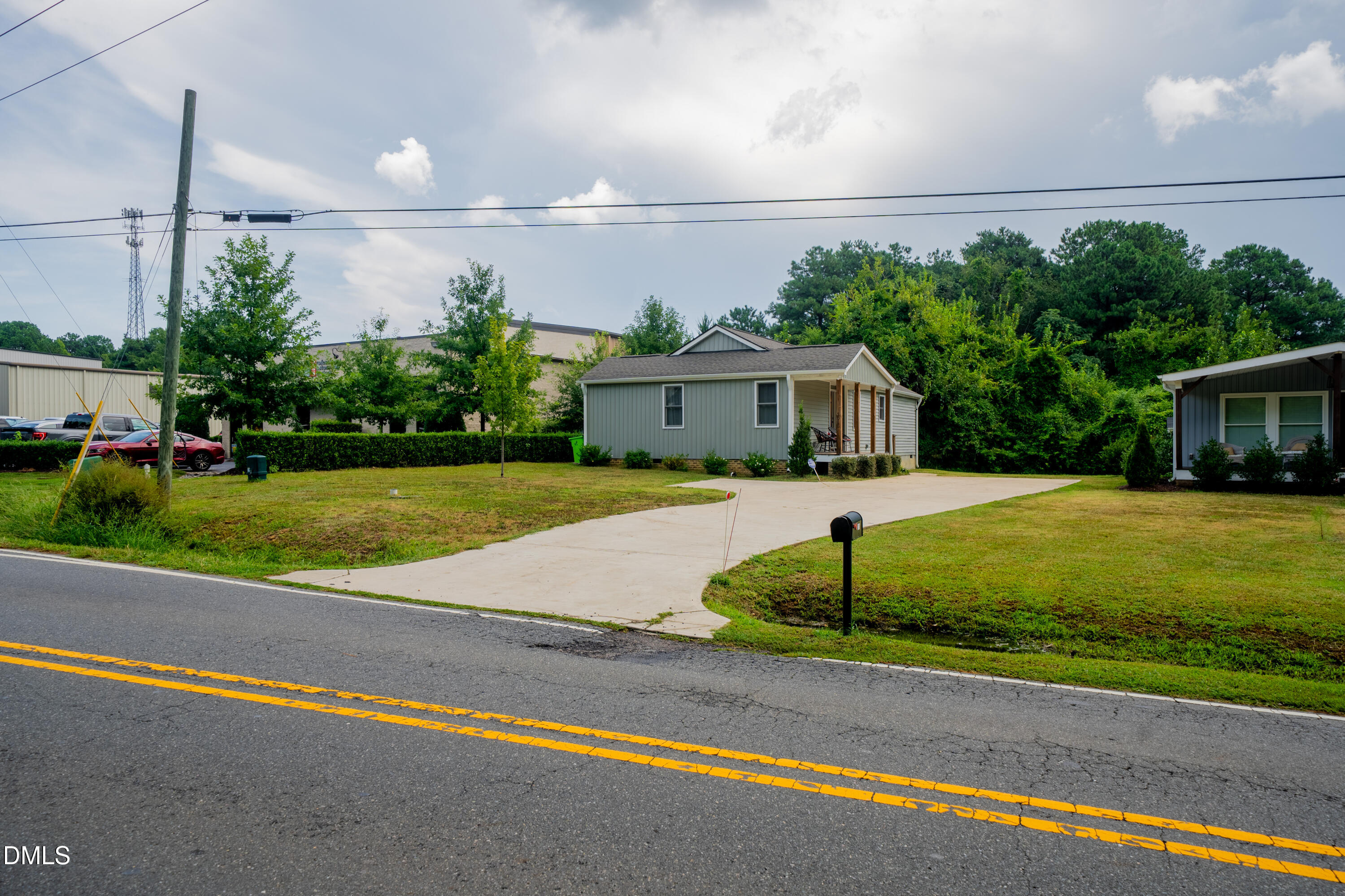 2015 Schieffelin Road, Unit 1 Apex, NC 27502 - Photo 38 of 60 SchefflinRd_EXT_FULL-01