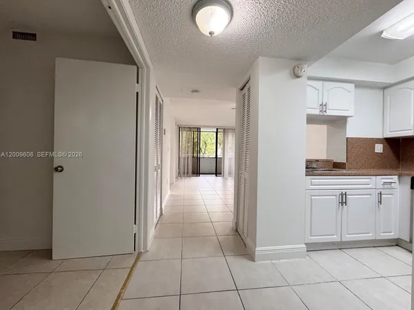 $1,995 | 8255 Southwest 152nd Avenue, Unit E215, Miami, FL 33193