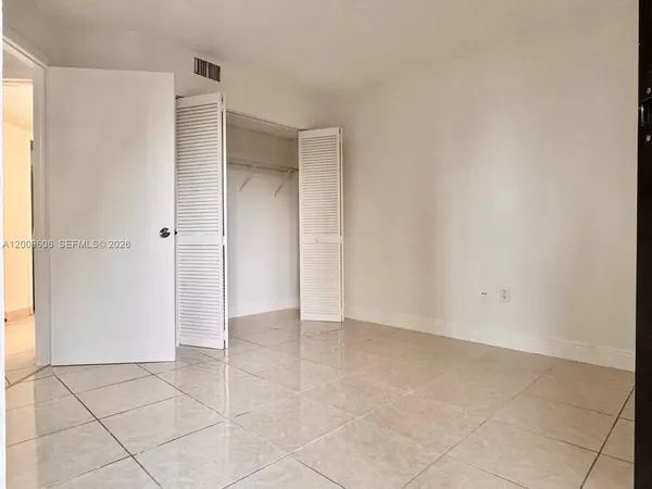 $1,995 | 8255 Southwest 152nd Avenue, Unit E215, Miami, FL 33193