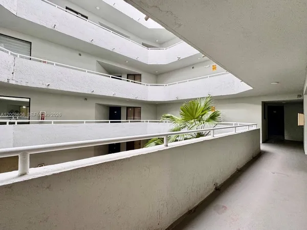 $1,995 | 8255 Southwest 152nd Avenue, Unit E215, Miami, FL 33193