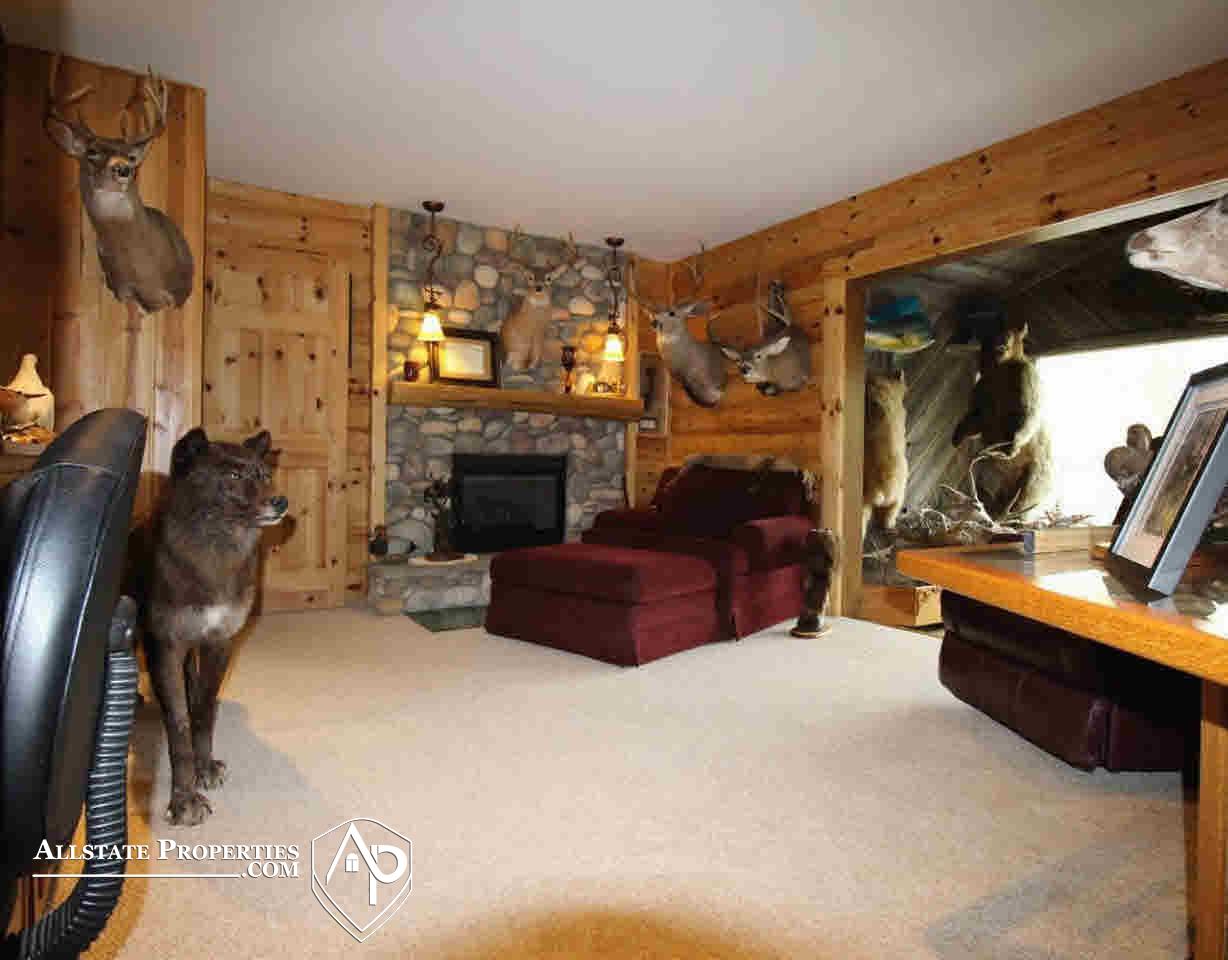 2247 Montague Road Davison, MI 48423 - Photo 8 of 19 21294020-7.JPG