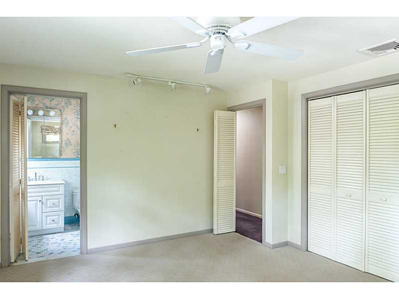 11 Lenox Road Cranston, RI 02920 - Photo 7 of 16 Master Bedroom.