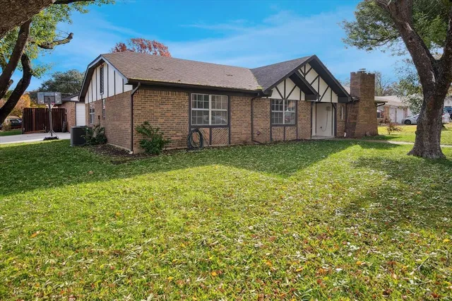 $389,000 | 5352 Colorado Court, North Richland Hills, TX 76180