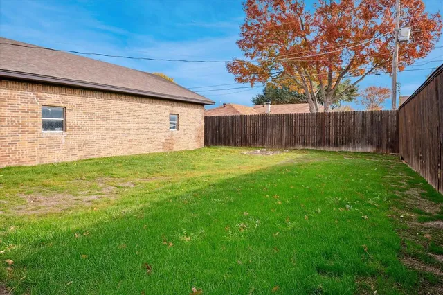 $389,000 | 5352 Colorado Court, North Richland Hills, TX 76180