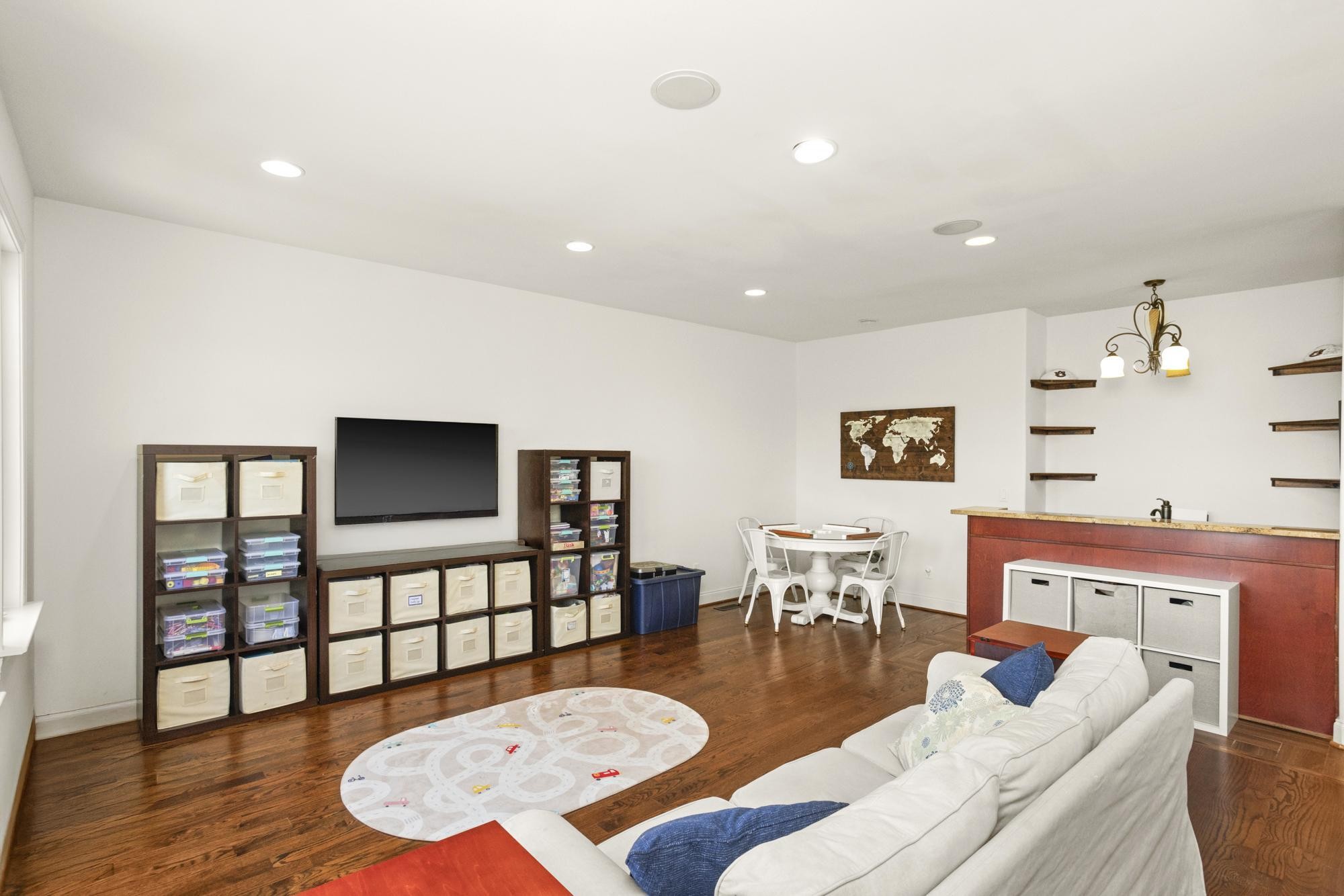 108 Hunters Run Nashville, TN 37209 - Photo 20 of 36 a living room with furniture a rug and a flat screen tv