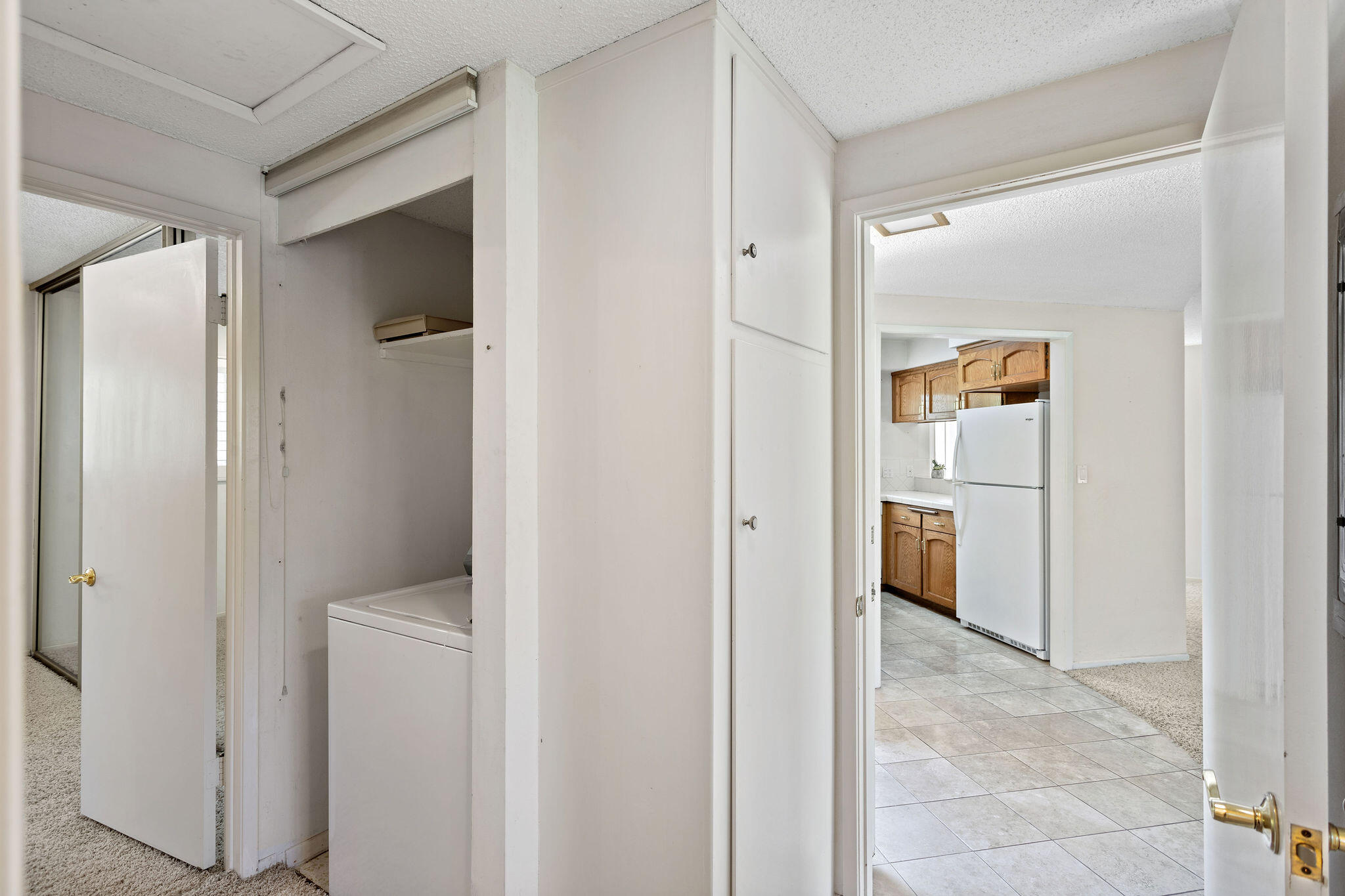5822 Encina Road, Unit 2 Santa Barbara, CA 93117 - Photo 11 of 42 a view of bathroom with a shower and closet