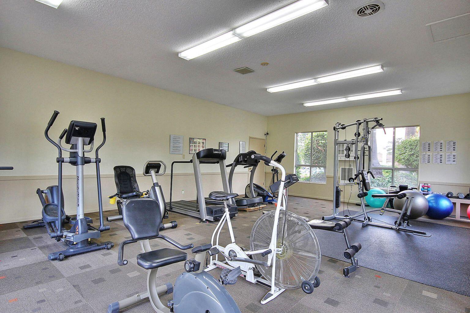 5822 Encina Road, Unit 2 Santa Barbara, CA 93117 - Photo 38 of 42 a view of a dining room with gym equipment