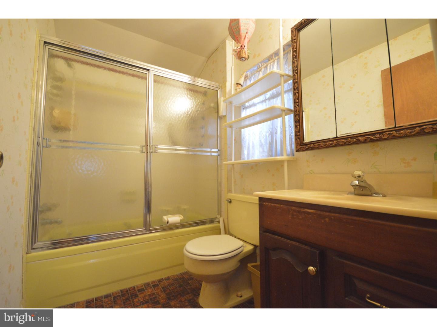 1773 Red Oak Road Williamstown, NJ 08094 - Photo 12 of 16 Bathroom